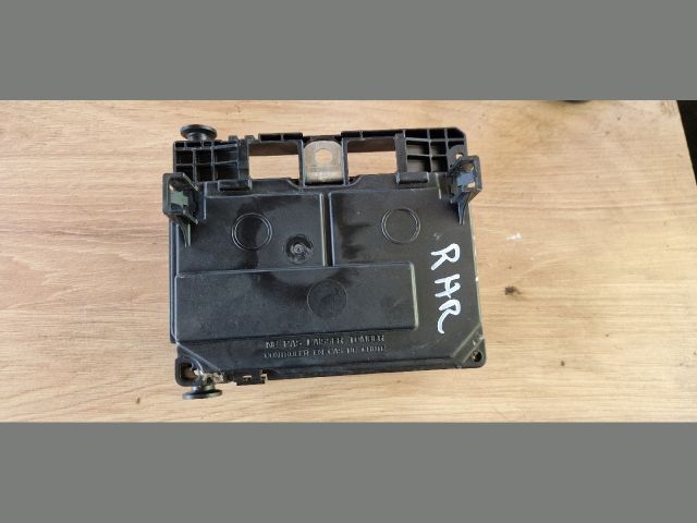 bontott PEUGEOT 407 Biztosítéktábla Motortér