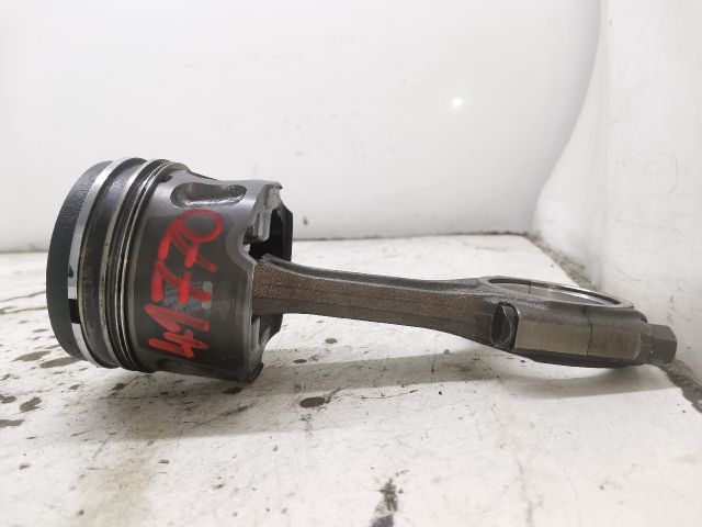 bontott PEUGEOT 407 Dugattyú és Hajtókar