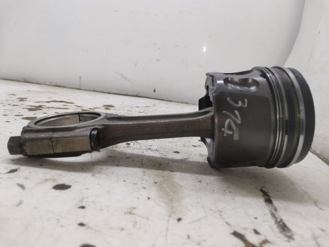 bontott PEUGEOT 407 Dugattyú és Hajtókar