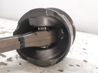 bontott PEUGEOT 407 Dugattyú és Hajtókar