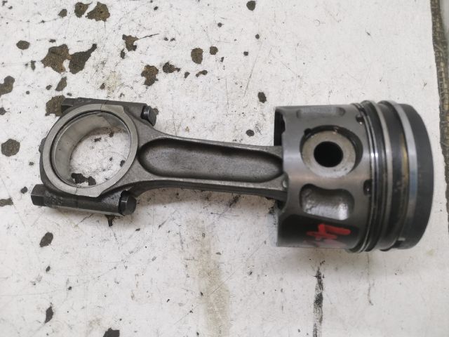 bontott PEUGEOT 407 Dugattyú és Hajtókar