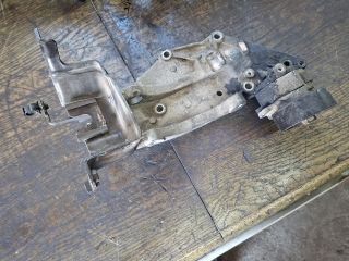 bontott PEUGEOT 407 Generátor Tartó Bak