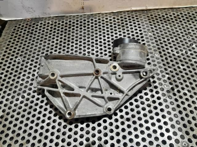 bontott PEUGEOT 407 Generátor Tartó Bak