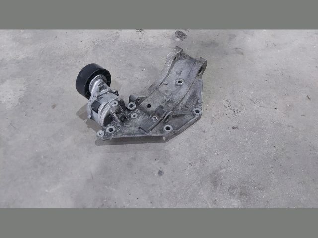 bontott PEUGEOT 407 Generátor Tartó Bak