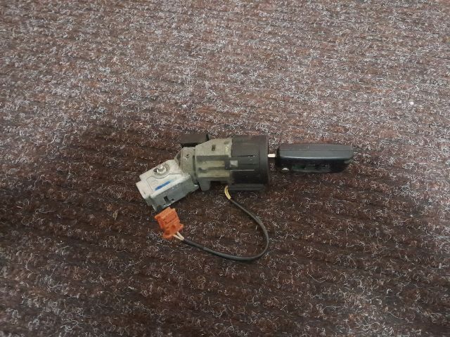 bontott PEUGEOT 407 Gyújtáskapcsoló Házzal