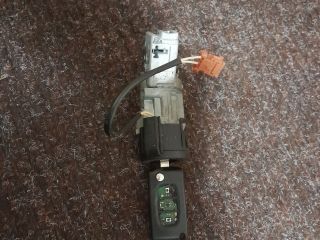 bontott PEUGEOT 407 Gyújtáskapcsoló Házzal