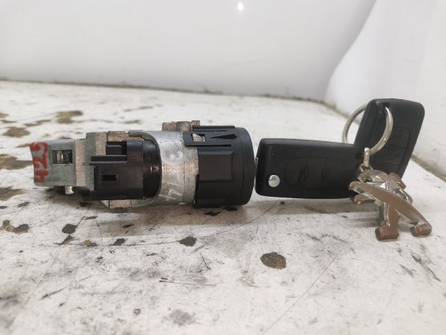 bontott PEUGEOT 407 Gyújtáskapcsoló