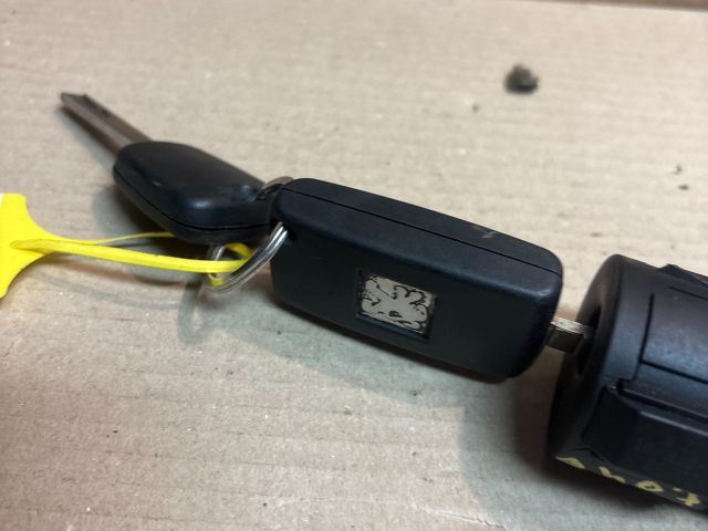 bontott PEUGEOT 407 Gyújtáskapcsoló