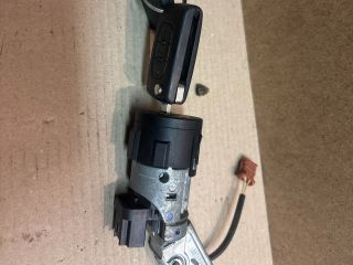 bontott PEUGEOT 407 Gyújtáskapcsoló