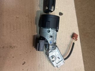 bontott PEUGEOT 407 Gyújtáskapcsoló