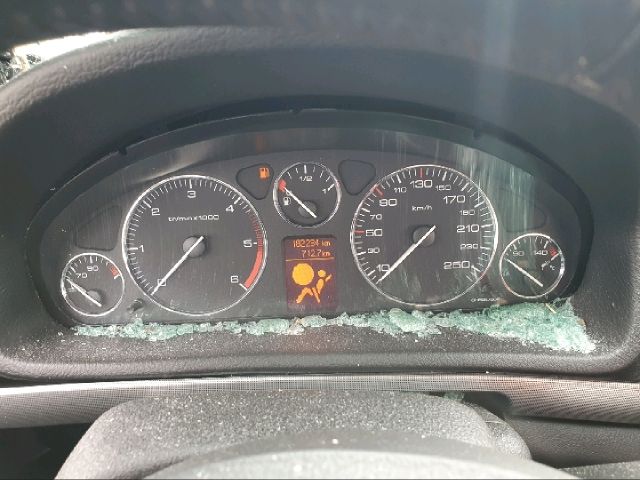 bontott PEUGEOT 407 Kilométeróra