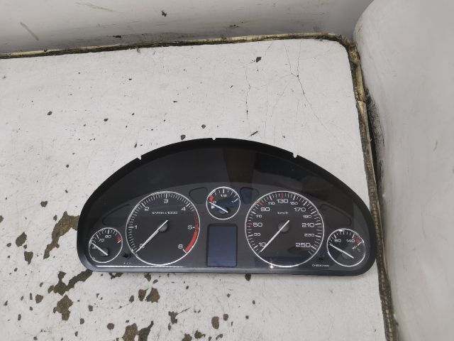 bontott PEUGEOT 407 Kilométeróra