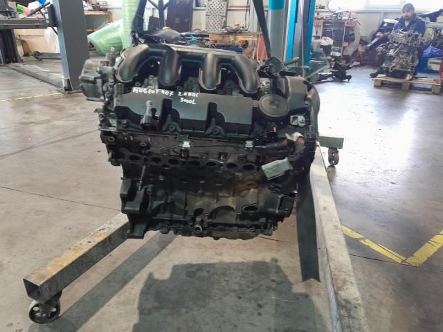 bontott PEUGEOT 407 Motor (Fűzött blokk hengerfejjel)
