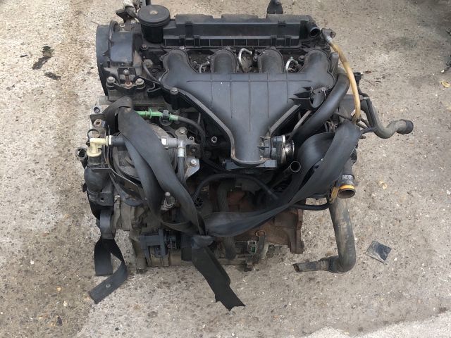 bontott PEUGEOT 407 Motor (Fűzött blokk hengerfejjel)