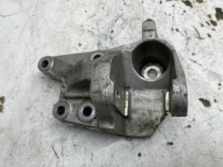 bontott PEUGEOT 407 Motor Tartó Bak (Fém)