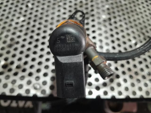 bontott PEUGEOT 407 Porlasztó (1 db)