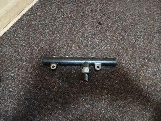 bontott PEUGEOT 407 Porlasztó Sor / Híd