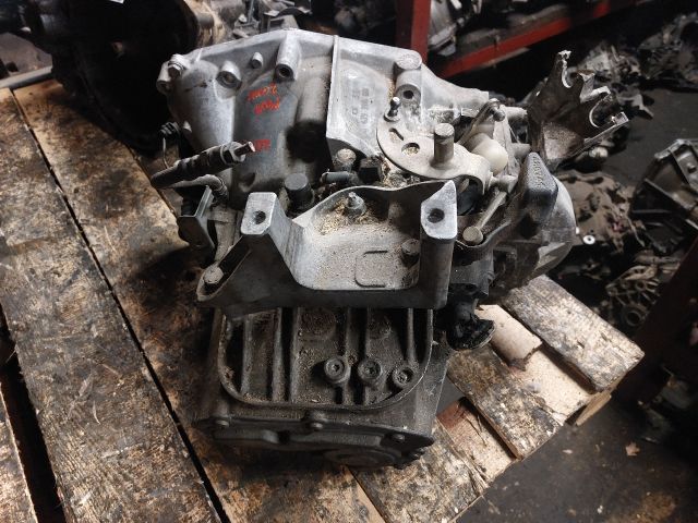 bontott PEUGEOT 407 Váltó (Mechanikus)