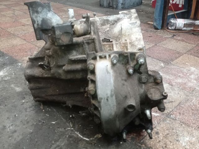 bontott PEUGEOT 407 Váltó (Mechanikus)