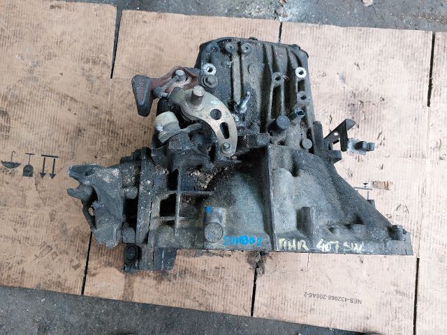 bontott PEUGEOT 407 Váltó (Mechanikus)