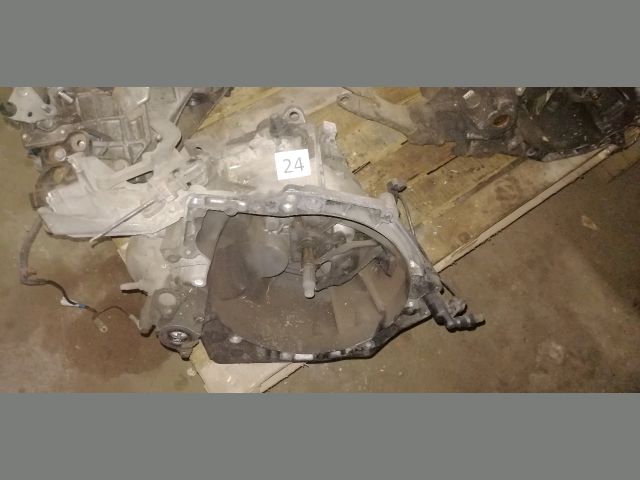 bontott PEUGEOT 407 Váltó (Mechanikus)