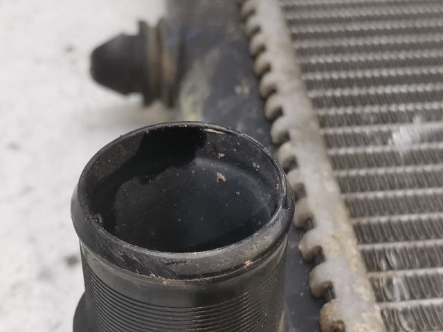 bontott PEUGEOT 407 Vízhűtő Radiátor (Klímás)