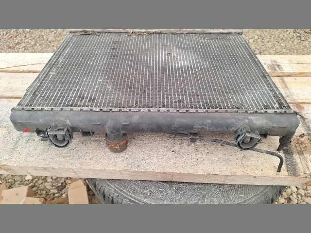 bontott PEUGEOT 407 Vízhűtő Radiátor (Klímás)