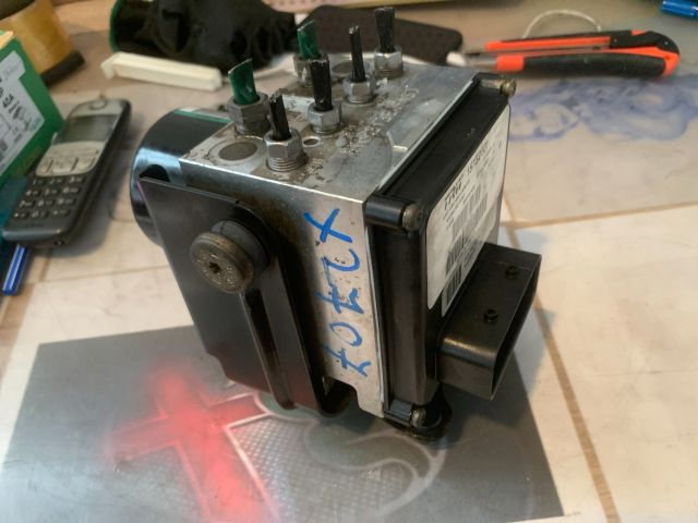 bontott PEUGEOT 407 ABS Kocka