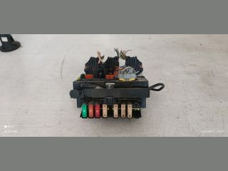 bontott PEUGEOT 407 Biztosítéktábla Motortér