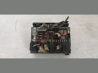 bontott PEUGEOT 407 Biztosítéktábla Motortér