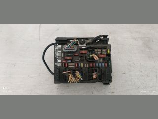 bontott PEUGEOT 407 Biztosítéktábla Motortér
