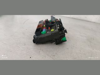 bontott PEUGEOT 407 Biztosítéktábla Motortér