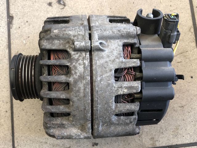 bontott PEUGEOT 407 Generátor