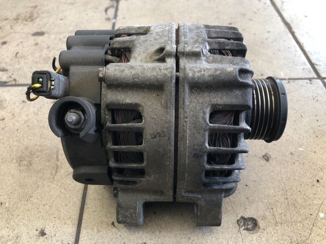 bontott PEUGEOT 407 Generátor