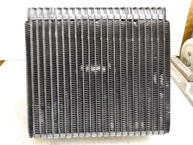 bontott PEUGEOT 407 Klímahűtő Radiátor