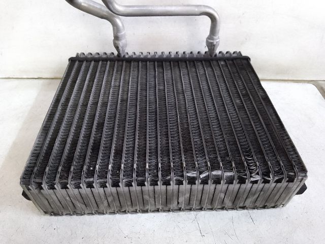 bontott PEUGEOT 407 Klímahűtő Radiátor