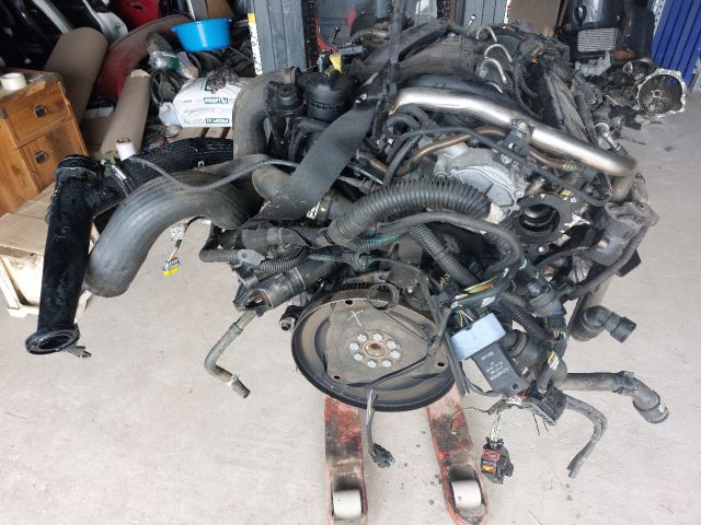 bontott PEUGEOT 407 Komplett Motor (Segédberendezésekkel)