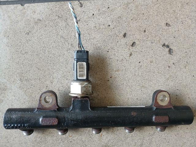 bontott PEUGEOT 407 Közösnyomócső