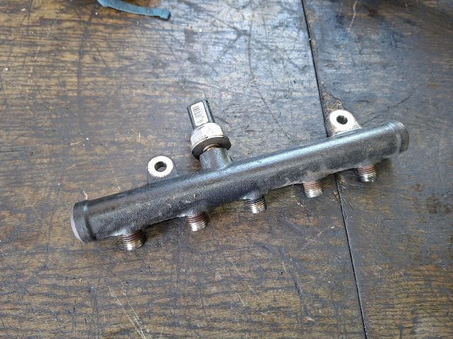 bontott PEUGEOT 407 Közösnyomócső