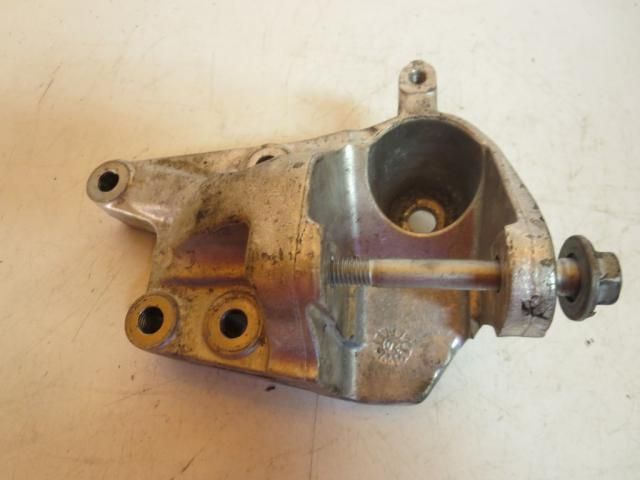 bontott PEUGEOT 407 Motor Tartó Bak (Fém)