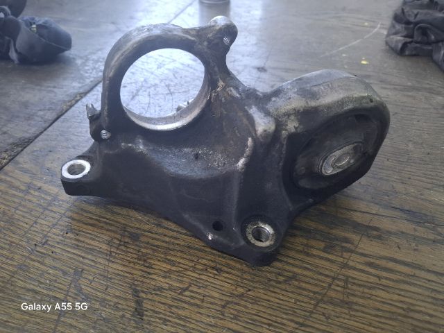 bontott PEUGEOT 407 Motor Tartó Bak (Fém)