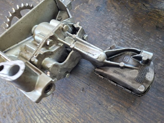 bontott PEUGEOT 407 Olajszivattyú