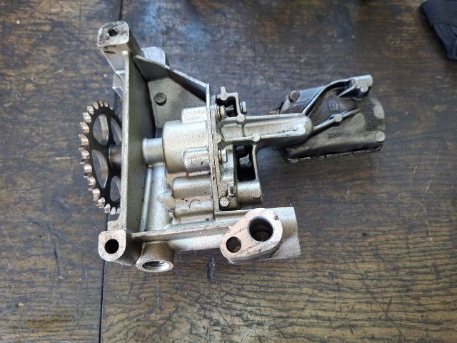 bontott PEUGEOT 407 Olajszivattyú