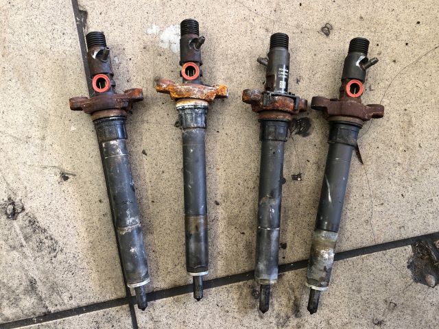 bontott PEUGEOT 407 Porlasztó Sor / Híd