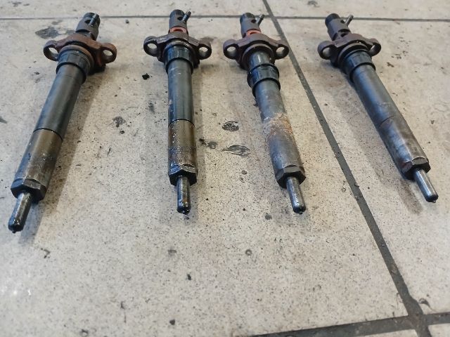 bontott PEUGEOT 407 Porlasztó Sor / Híd