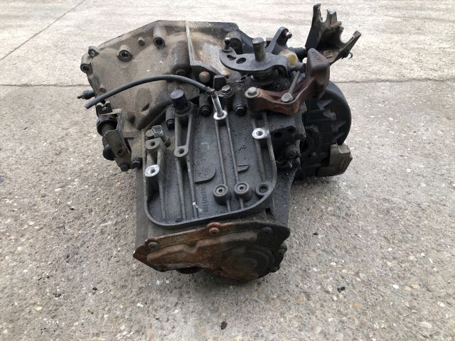 bontott PEUGEOT 407 Váltó (Mechanikus)