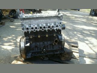 bontott PEUGEOT 407 Motor (Fűzött blokk hengerfejjel)