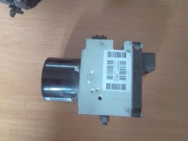 bontott PEUGEOT 407 ABS Kocka