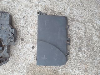 bontott PEUGEOT 407 Akkumulátor Fedél