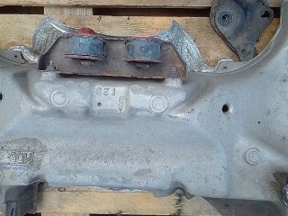 bontott PEUGEOT 407 Első Bölcső